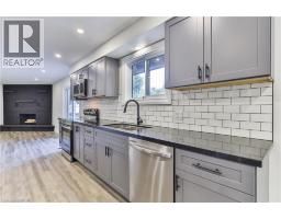 22 ATWOOD Crescent - 3