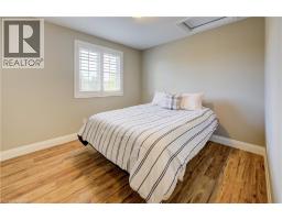 131 RAVENSWOOD Road - 21