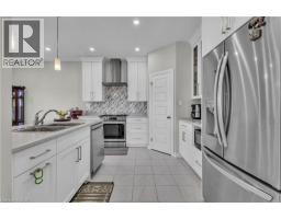 24 SUTHERLAND Crescent - 12