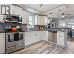108 NELSON Street E - 17