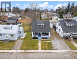 108 NELSON Street E - 2