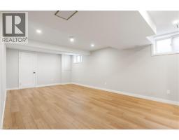 427 DANSBURY Drive - 33