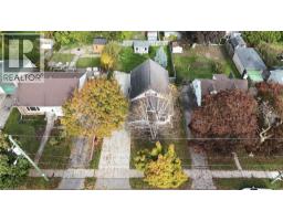 34 BELMONT Avenue E - 34