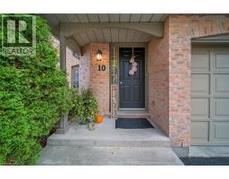 320 HAMILTON Drive UnitNo. 10 - 2