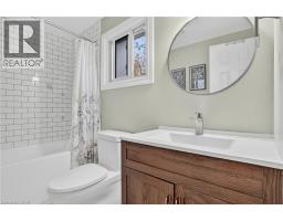 22 CAPRICE Court - 37