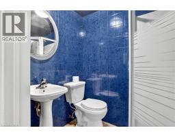 22 CAPRICE Court - 44