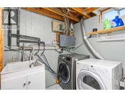 673 HILLVIEW Road - 32