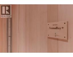 25 WELLINGTON Street S UnitNo. 3205 - 6