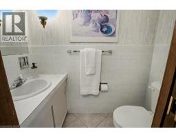 132 CARSON Drive - 17