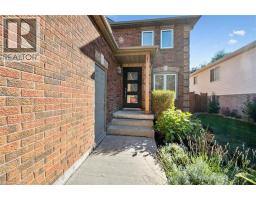 55 ENFIELD Drive - 3