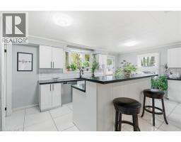 272 GREY Street - 10