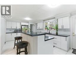 272 GREY Street - 11