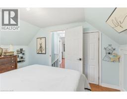 272 GREY Street - 19