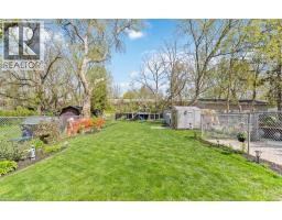 272 GREY Street - 24