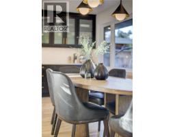 191 JOHN Street W - 18