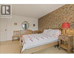 30 THORNRIDGE Crescent - 19