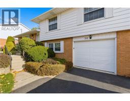 30 THORNRIDGE Crescent - 3