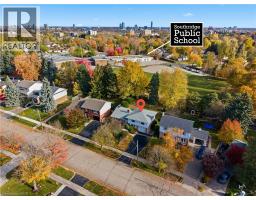 30 THORNRIDGE Crescent - 39