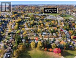 30 THORNRIDGE Crescent - 40