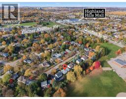 30 THORNRIDGE Crescent - 41