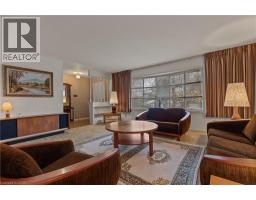 30 THORNRIDGE Crescent - 6