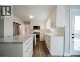 7 CAMPBELL Place - 3