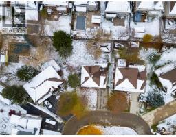 7 CAMPBELL Place - 42