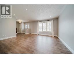 7 CAMPBELL Place - 8