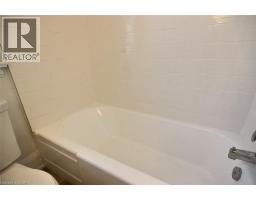 324 WELLINGTON Street N - 9