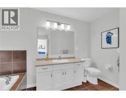 36 BEATTIE Crescent - 24