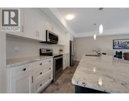 70 WILLOWRUN Drive UnitNo. E7 - 14