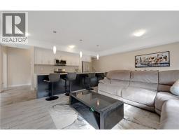 70 WILLOWRUN Drive UnitNo. E7 - 20