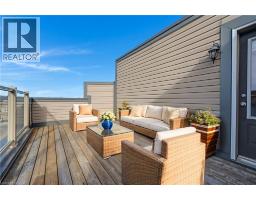 70 WILLOWRUN Drive UnitNo. E7 - 40