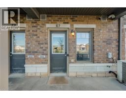 70 WILLOWRUN Drive UnitNo. E7 - 8