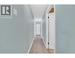 47 WINNETT Street N - 11