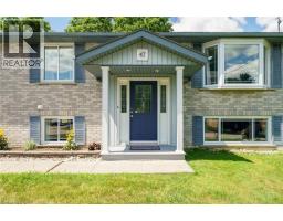 47 WINNETT Street N - 2