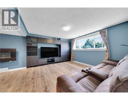 47 WINNETT Street N - 20