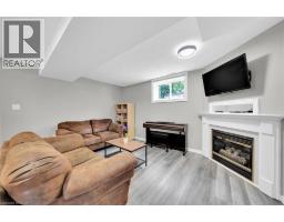 47 WINNETT Street N - 27