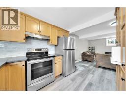 47 WINNETT Street N - 34