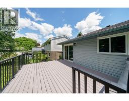 47 WINNETT Street N - 37