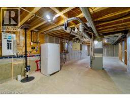 8 HARLEQUIN Court - 12