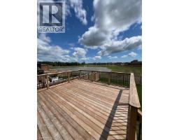 8 HARLEQUIN Court - 13