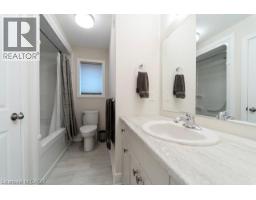 8 HARLEQUIN Court - 8