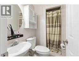 364 ROSELAWN Place - 24