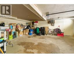 364 ROSELAWN Place - 31