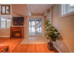 385 WESTMEADOW Drive - 24