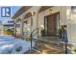 67 INWOOD Crescent - 2