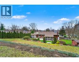 145 GLENFOREST Road - 32