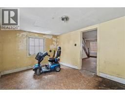 33 MULHOLLAND Drive - 15