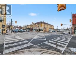 33 MULHOLLAND Drive - 21